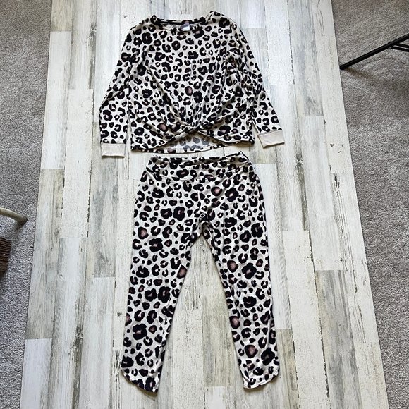 stars above Other - Stars Above Size Medium Matching Pajama Set Leopard Print Light Pink